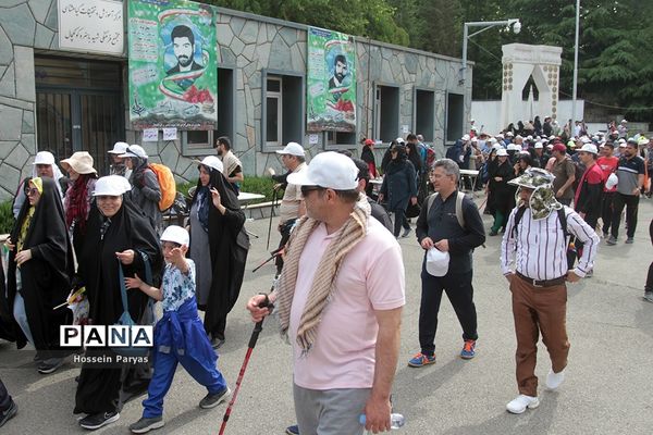 همایش کوهپیمایی همکاران حوزه ستادی و اداره‌کل آموزش و پرورش شهر تهران