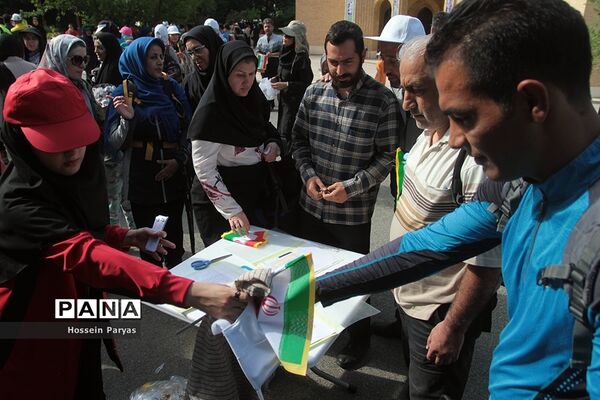 همایش کوهپیمایی همکاران حوزه ستادی و اداره‌کل آموزش و پرورش شهر تهران