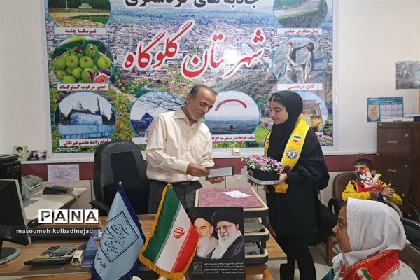 دیدار اعضای سازمان دانش‌آموزی گلوگاه با رئیس اداره میراث فرهنگی