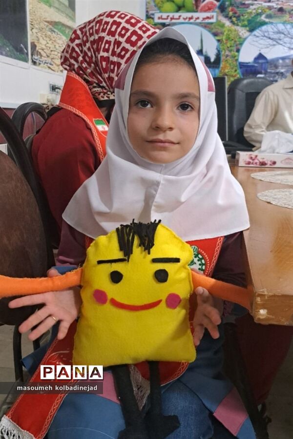 دیدار اعضای سازمان دانش‌آموزی گلوگاه با رئیس اداره میراث فرهنگی