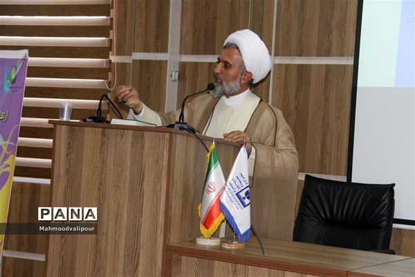 توانمندسازی  و دوره ضمن خدمت مشاوران مدارس استان قزوین