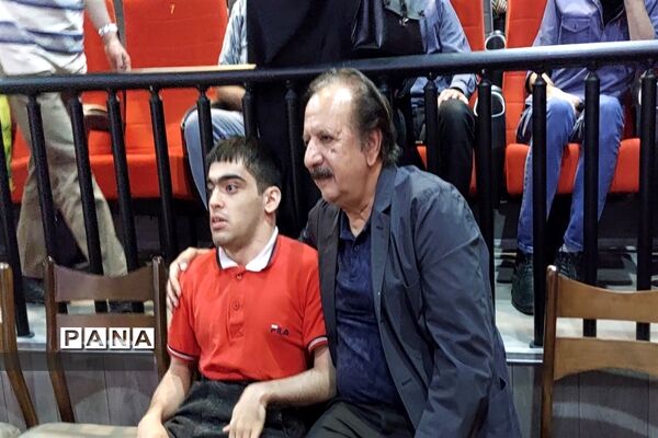 اکران مردمی مستند رضای رضوان در پردیس سینمایی مجتمع مهر کوهسنگی