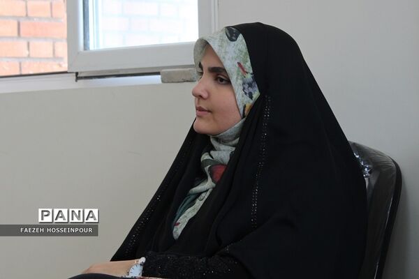 تجلیل از دانش‌آموزان برتر مدارس اورین بهارستان‌2 به‌مناسبت دهه کرامت