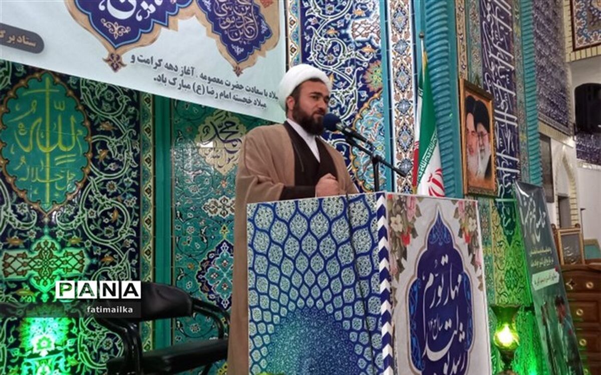 نرمش قهرمانانه، انعطاف از روی عزّت، حکمت و مصلحت است نه از روی ذلّت و جهالت