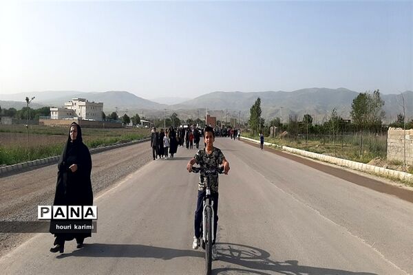 پیاده‌روی خانوادگی به‌مناسبت دهه کرامت در شهرستان مانه وسملقان