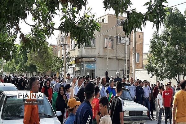 پیاده‌روی خانوادگی به‌مناسبت دهه کرامت در شهرستان مانه وسملقان