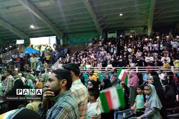 جشن بزرگ خانوادگی دهه کرامت