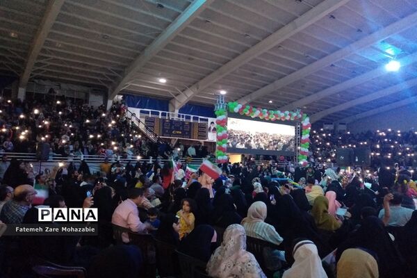 جشن بزرگ خانوادگی دهه کرامت
