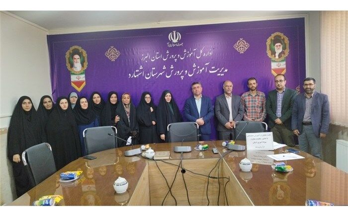 آموزش‌دهندگان، جهادگران گمنام و بی ادعا هستند