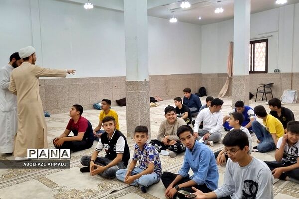 اردوی آموزشی دانش‌آموزان در حوزه علمیه امام صادق(ع)