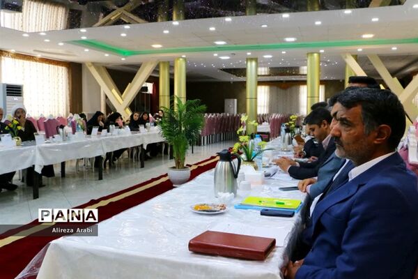 نشست صمیمی فرماندار کاشمر و نماینده ترشیز با اصحاب رسانه