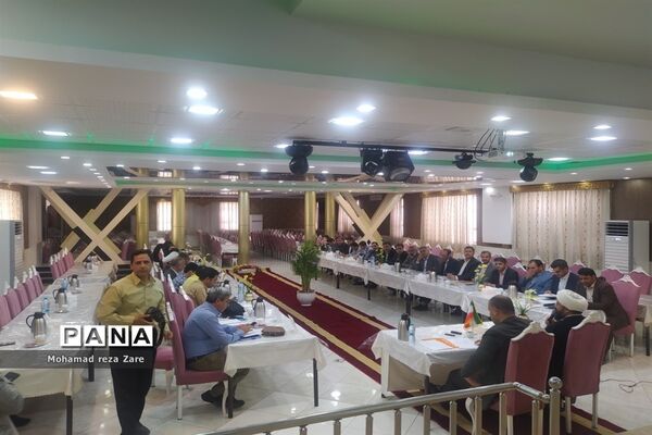 نشست صمیمی فرماندار کاشمر و نماینده ترشیز با اصحاب رسانه