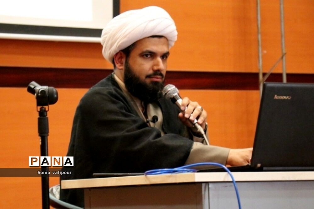 برگزاری اولین روز از دومین دوره مهندسی فرهنگی در سالن سجادیه