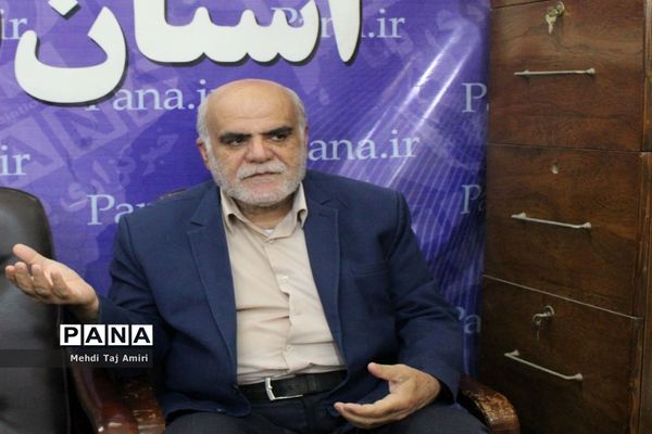 تجلیل از مسئول خبرگزاری پانا استان بوشهر