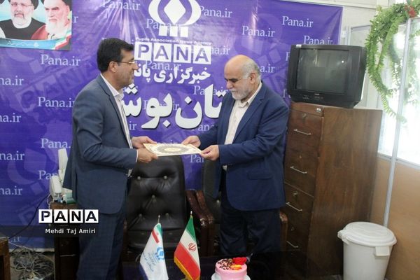 تجلیل از مسئول خبرگزاری پانا استان بوشهر