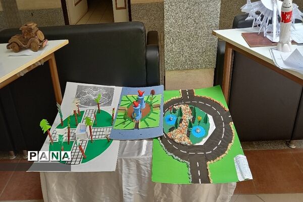 نمایشگاه دستاوردهای هنرستان‌های سطح شهرکرد
