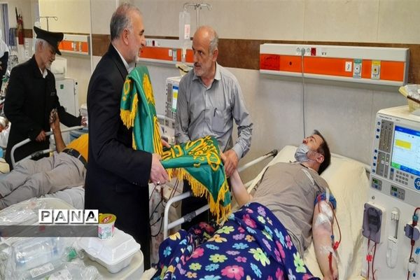 همه زیر سایه خورشید هستیم