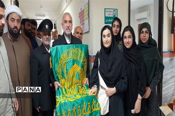 همه زیر سایه خورشید هستیم