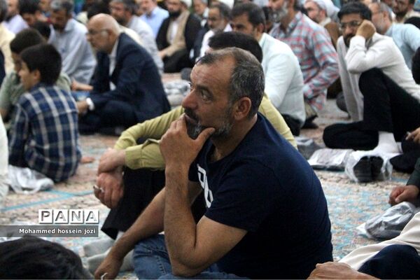 اجتماع خانوادگی خادمیاران رضوی در مسجد جمکران