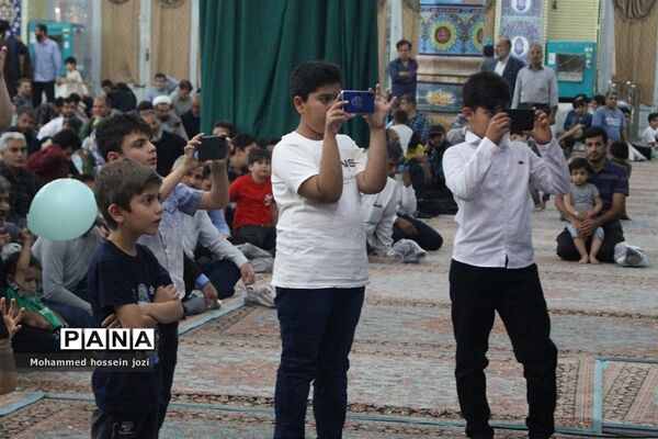 اجتماع خانوادگی خادمیاران رضوی در مسجد جمکران