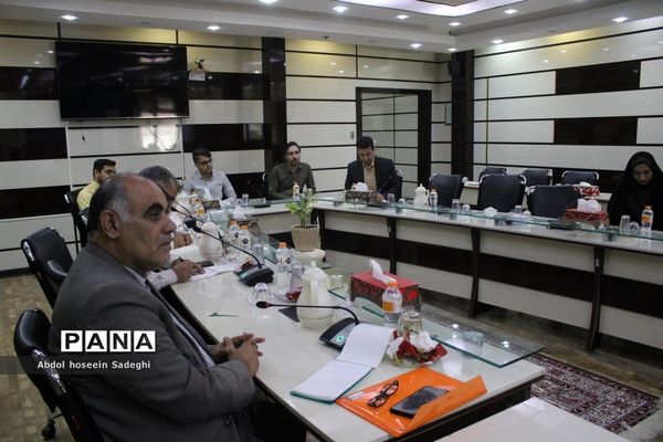 نشست هم‌اندیشی مدیران پژوهش‌سراهای دانش‌آموزی استان بوشهر
