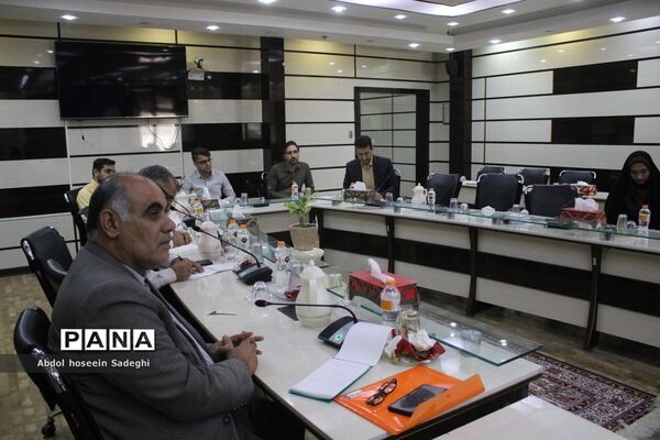 نشست هم‌اندیشی مدیران پژوهش‌سراهای دانش‌آموزی استان بوشهر