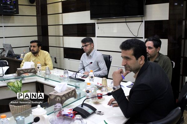 نشست هم‌اندیشی مدیران پژوهش‌سراهای دانش‌آموزی استان بوشهر