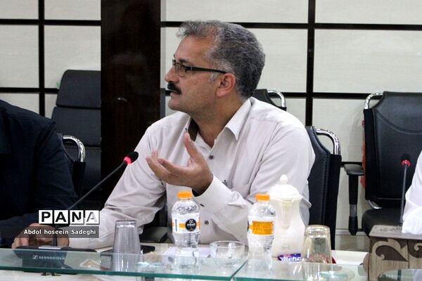 نشست هم‌اندیشی مدیران پژوهش‌سراهای دانش‌آموزی استان بوشهر