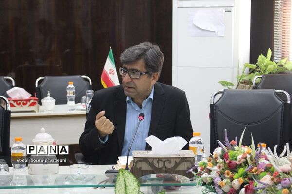 نشست هم‌اندیشی مدیران پژوهش‌سراهای دانش‌آموزی استان بوشهر