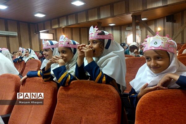 برگزاری جشن الفبا دانش‌آموزان ابتدایی ناحیه 3  شیراز