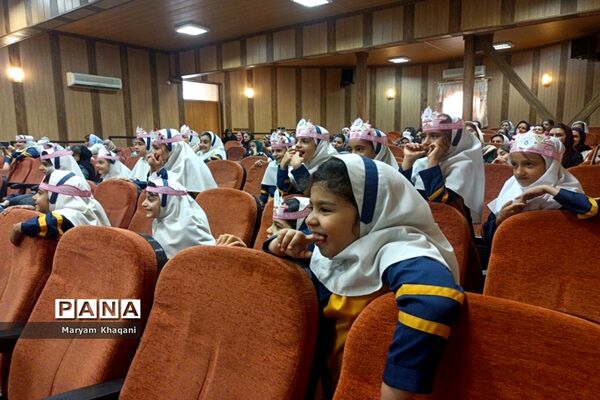 برگزاری جشن الفبا دانش‌آموزان ابتدایی ناحیه 3  شیراز