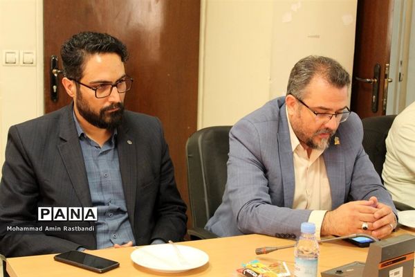 جلسه هم‌اندیشی و هم‌افزایی مدیران سازمان دانش‌آموزی شهر تهران