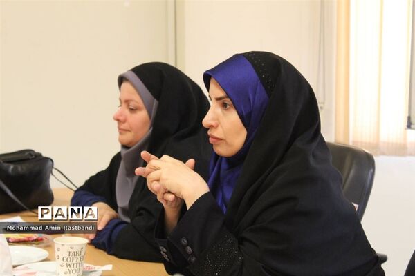 جلسه هم‌اندیشی و هم‌افزایی مدیران سازمان دانش‌آموزی شهر تهران