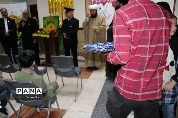 برگزاری آیین پرچم‌گردانی حرم مطهر امام‌رضا(ع) در آموزشگاه امام‌رضا(ع) فیروزکوه