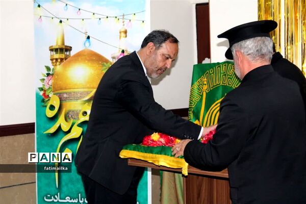 برگزاری آیین پرچم‌گردانی حرم مطهر امام‌رضا(ع) در آموزشگاه امام‌رضا(ع) فیروزکوه