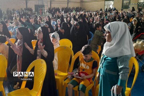 جشن بزرگ دهه کرامت در سالن ورزشی الزهرا شهرستان فیروزکوه
