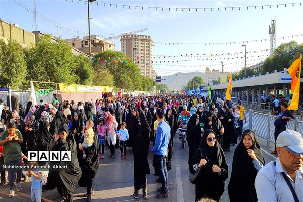 جشن بزرگ امام رضایی‌ها با شور و نوایی متفاوت در پایتخت معنوی ایران
