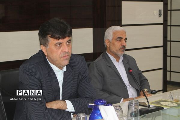 جلسه گروه بهبود کیفیت سواد‌آموزی آموزش و پرورش استان بوشهر