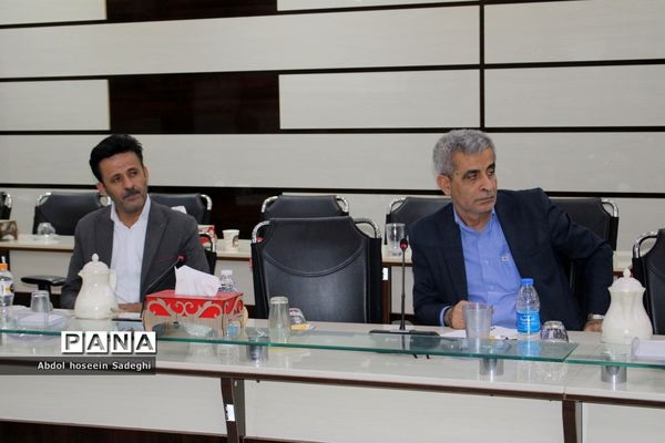 جلسه گروه بهبود کیفیت سواد‌آموزی آموزش و پرورش استان بوشهر