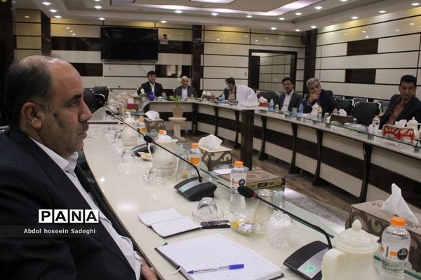 جلسه گروه بهبود کیفیت سواد‌آموزی آموزش و پرورش استان بوشهر