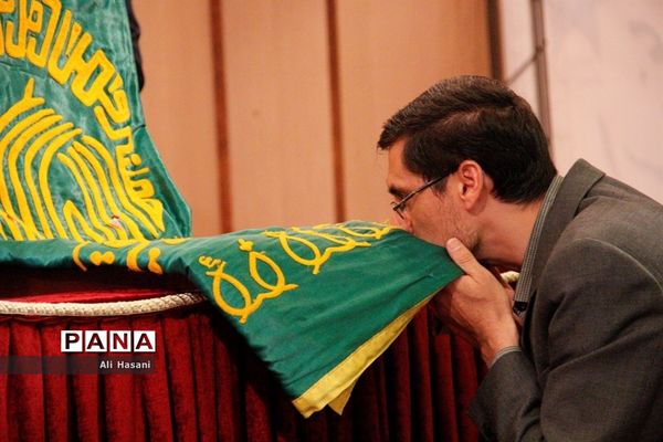 کاروان زیر سایه خورشید در ارومیه