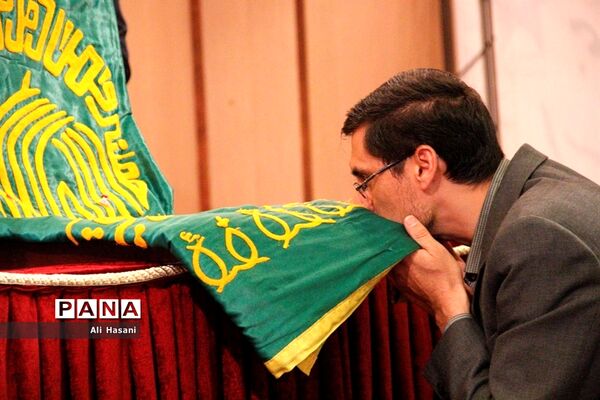 کاروان زیر سایه خورشید در ارومیه