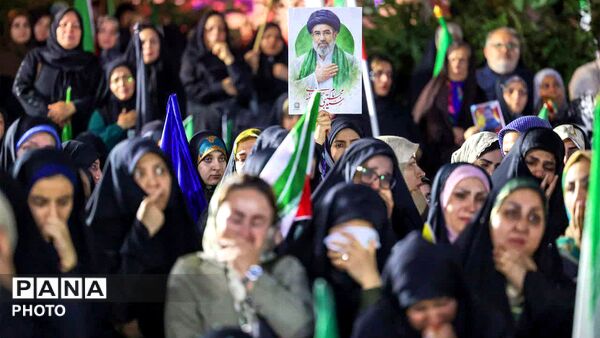 این علم تا قیامت بالاست