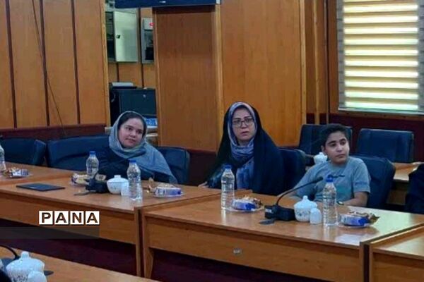 مراسم رونمایی از کتاب دانش‌آموز خبرنگار پانا