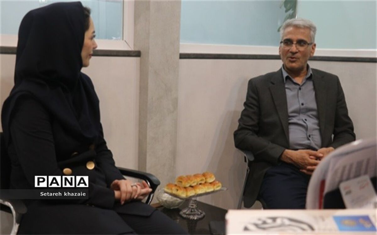 خبرنگاران، معنا بخش هویت جامعه هستند