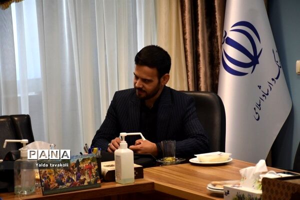 جلسه تفاهم‌نامه همکاری بین روابط‌ عمومی ادارات آموزش و پرورش و دانش‌آموزان خبرنگار در مشهد