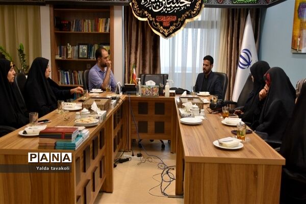 جلسه تفاهم‌نامه همکاری بین روابط‌ عمومی ادارات آموزش و پرورش و دانش‌آموزان خبرنگار در مشهد