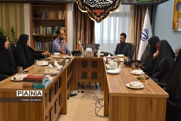 جلسه تفاهم‌نامه همکاری بین روابط‌ عمومی ادارات آموزش و پرورش و دانش‌آموزان خبرنگار در مشهد