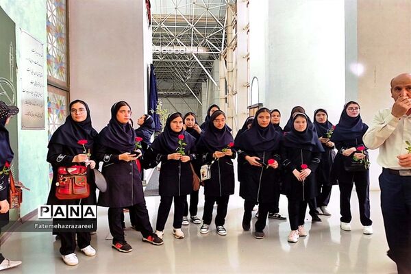 حضور دانش‌آموزان سمپاد منطقه ۱۲ در پارک ملی هوا و فضای تهران و پایگاه پهپاد شهر کاشان
