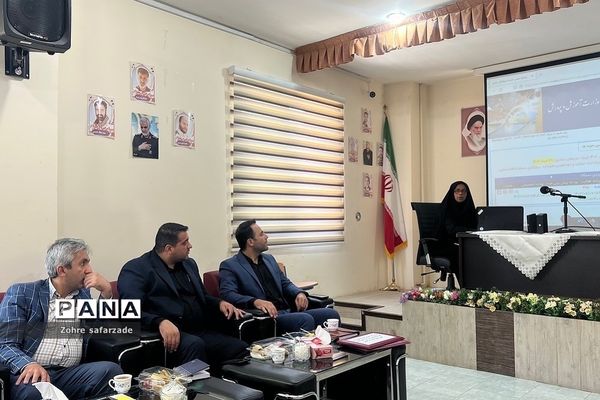 جلسه آموزشی توجیهی ارزیابی دستگاهی سال ۱۴۰۱ در آموزش و پرورش رودهن